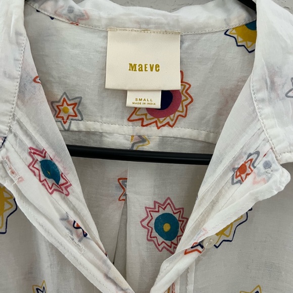 Maeve Small blouse with collar and elbow length sleeves. - Picture 3 of 3